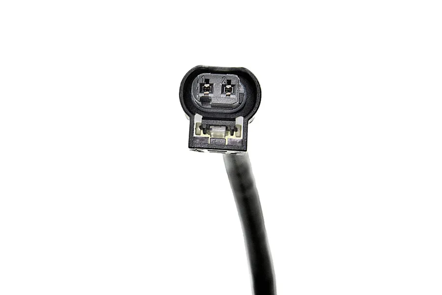 This part match OEM code: 13 62 8 589 815