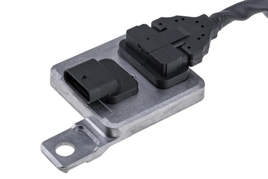 This part match OEM code: 8K0907807C