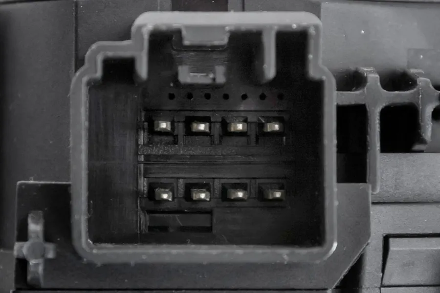 OEM код товара: 8A6T-13335-AC