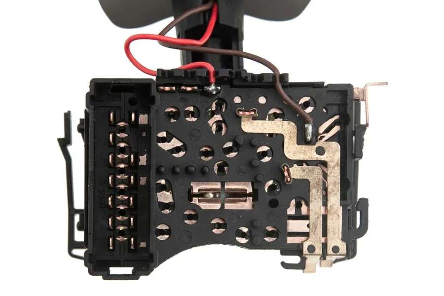 This part match OEM code: 7701072091