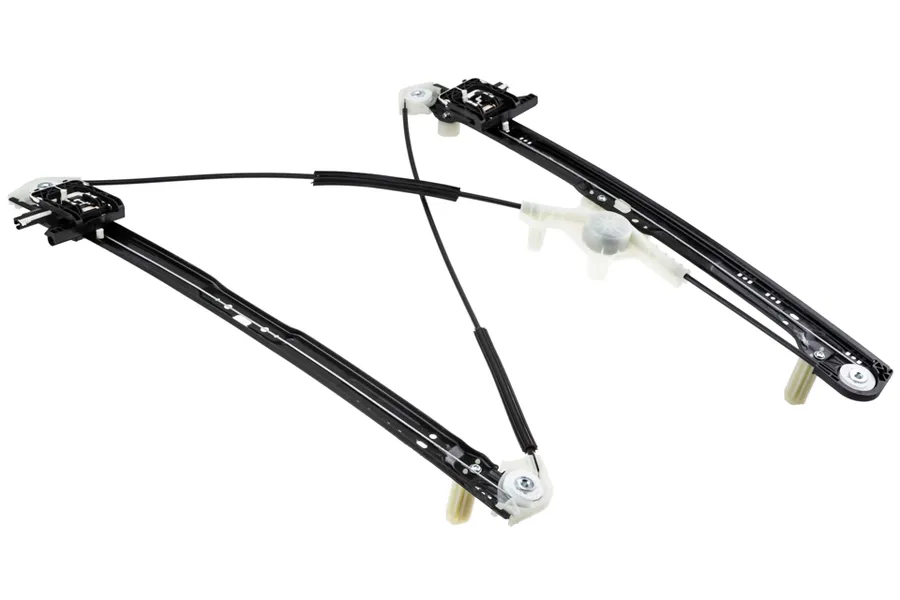 This part match OEM code: LR083210