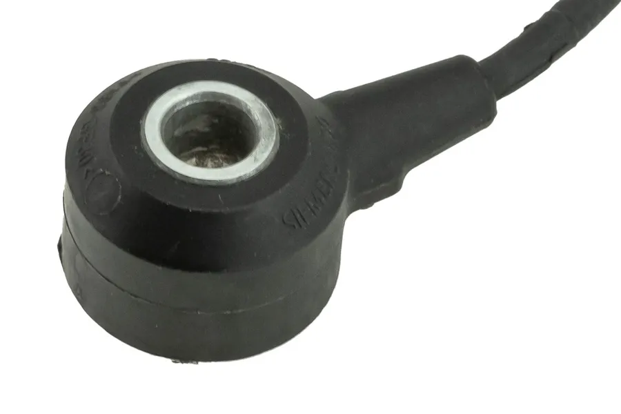 This part match OEM code: 13 62 7 566 785