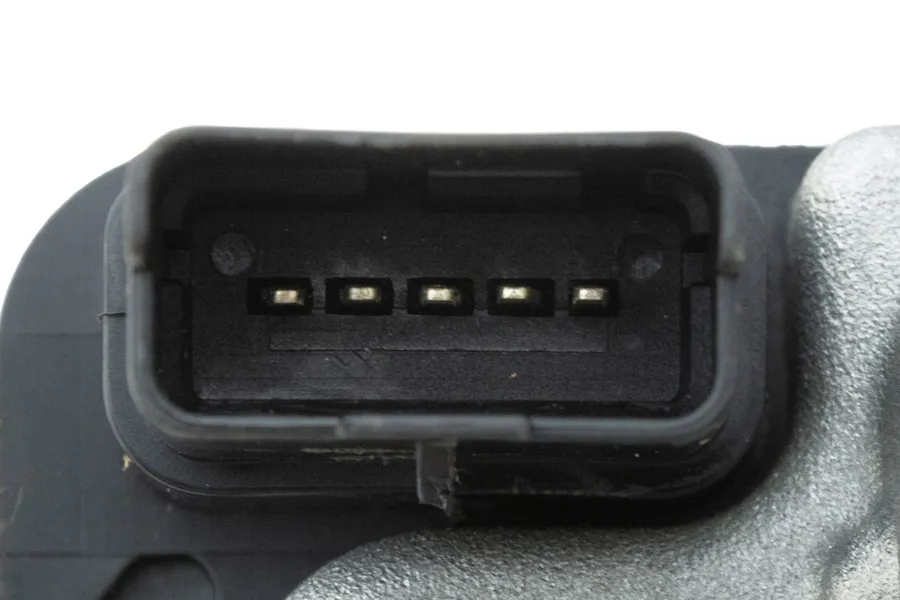 Prekė atitinka OEM kodą: LR012598