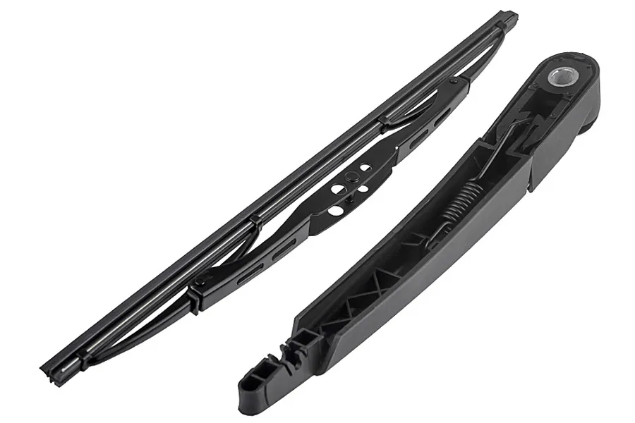 This part match OEM code: Q0000667V004
