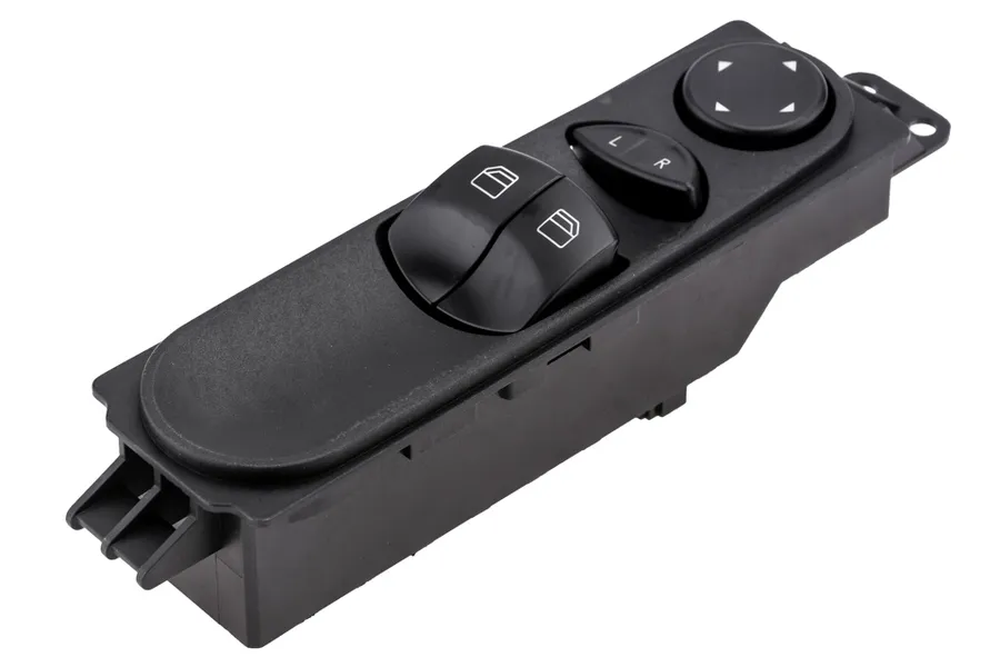 Prekės atitinka OEM kodą: A9065150613