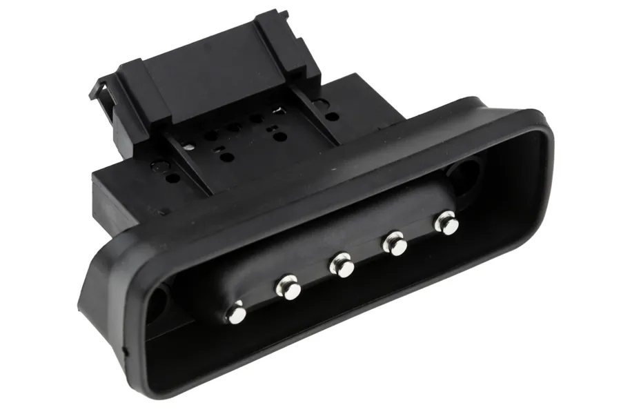 This part match OEM code: A6398200654