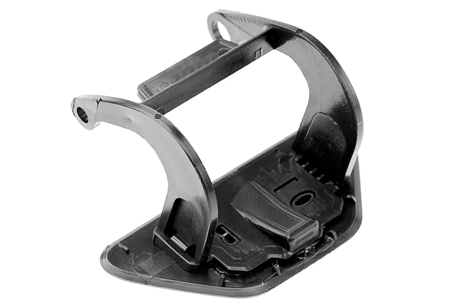 This part match OEM code: 51 11 7 246 870