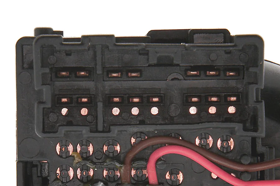 This part match OEM code: 255401303R
