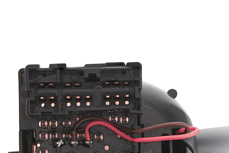 This part match OEM code: 255401303R