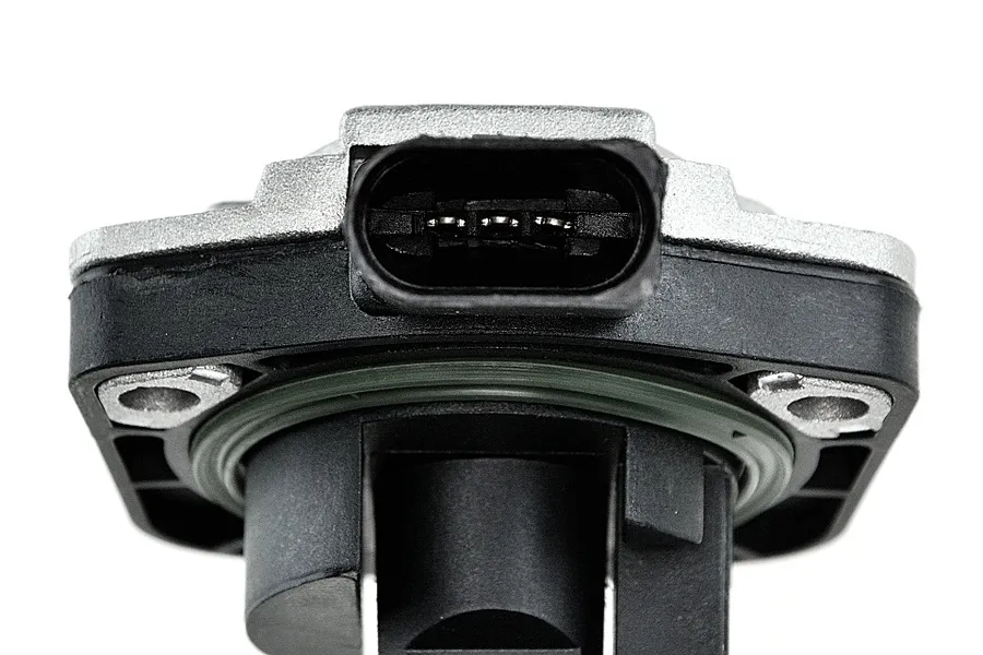 This part match OEM code: 1J0907660F