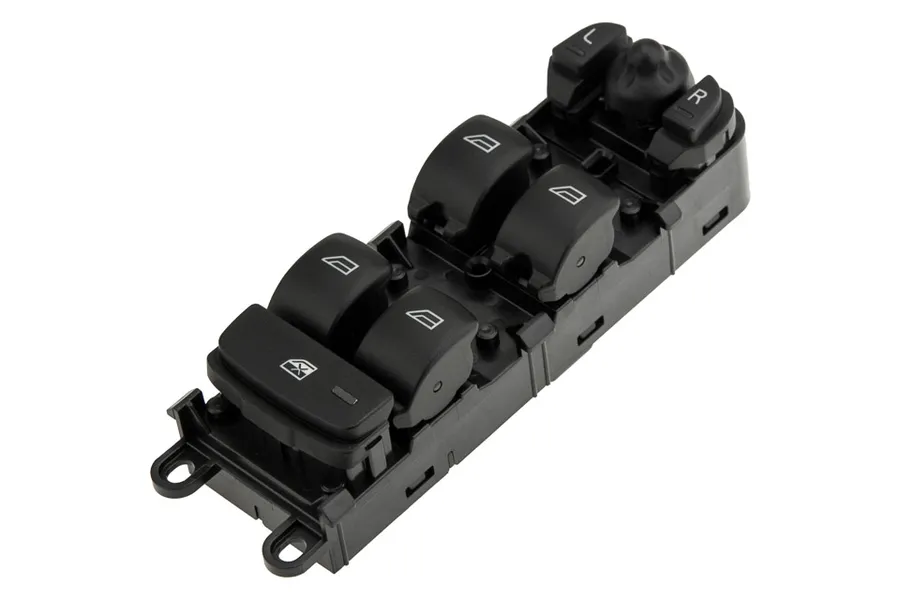 This part match OEM code: LR013883