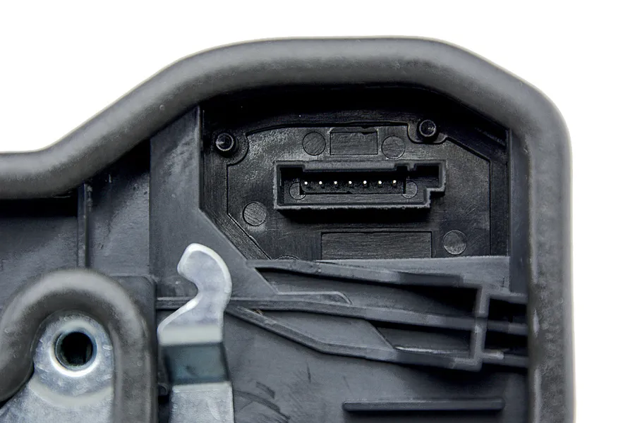 This part match OEM code: 51217229463