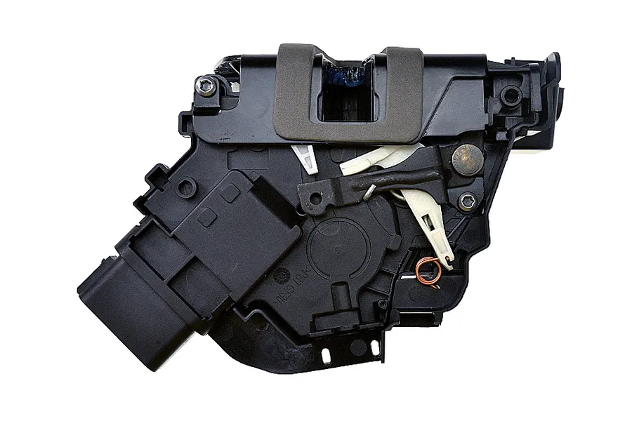 OEM код товара: 3M5A-R21813-ET